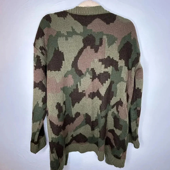 Camo Open Cardigan Size Large Sweater Green Fall Warm Trendy Camouflage - Picture 2 of 6